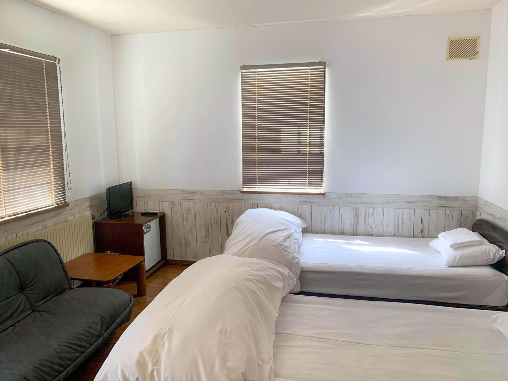 Chalet Banff - 6 Bedroom 6 Bathroom Ski Lodge นิเซโกะ ห้อง รูปภาพ
