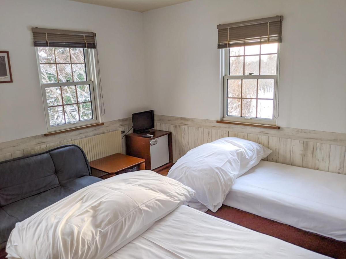 Chalet Banff - 6 Bedroom 6 Bathroom Ski Lodge นิเซโกะ ภายนอก รูปภาพ